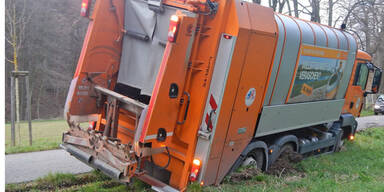 Schwerer Unfall mit M&uuml;llwagen