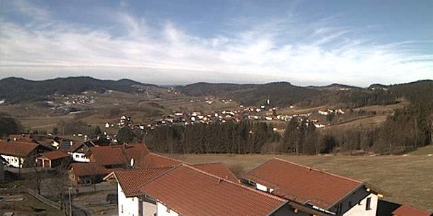 15 Grad Unterschied: Föhn, Kälte im Osten