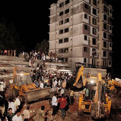 Siebenstöckiger Rohbau bricht zusammen