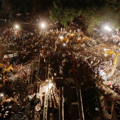 Siebenstöckiger Rohbau bricht zusammen