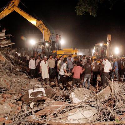 Siebenstöckiger Rohbau bricht zusammen