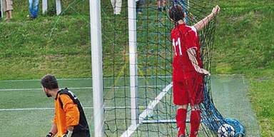 Erstes Training für Pleite-Elf