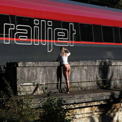 Nackter P(r)otest gegen Semmeringtunnel