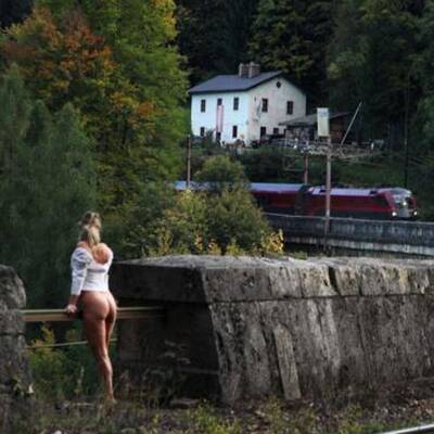 Nackter P(r)otest gegen Semmeringtunnel