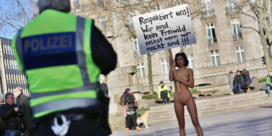 Nackt-Protest gegen Sex-Attacken in Köln 