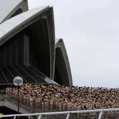 Nackte vor der Oper von Sydney
