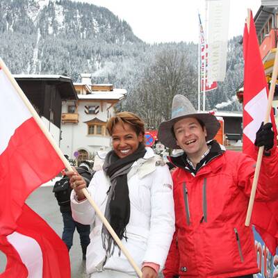 VIPs auf der Zuschauertribüne