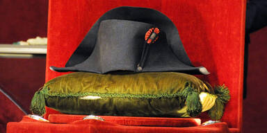 Hut Napoleons bringt 1,9 Millionen Euro