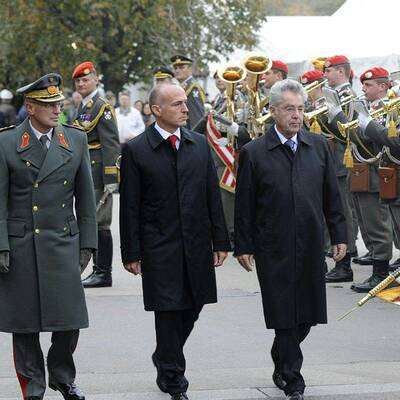 Politiker feiern Nationalfeiertag