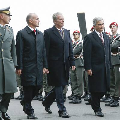 Politiker feiern Nationalfeiertag