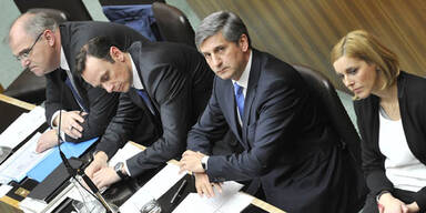 Hypo: Scharfe Kritik der Opposition