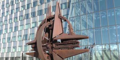 NATO-Staaten zeichnen Beitrittsprotokolle für Finnland und Schweden