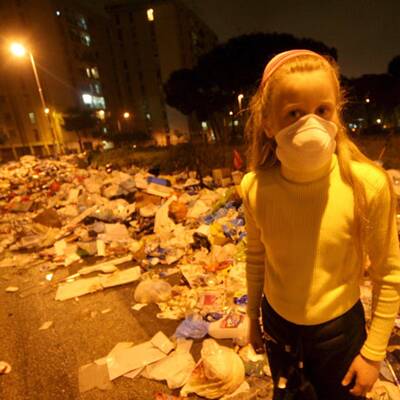 Romantischer Spaziergang im Lichte der Krawalle