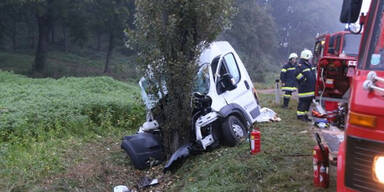 Schwerer Unfall im Morgennebel