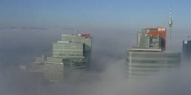 Wochenende verschwindet im dichten Nebel