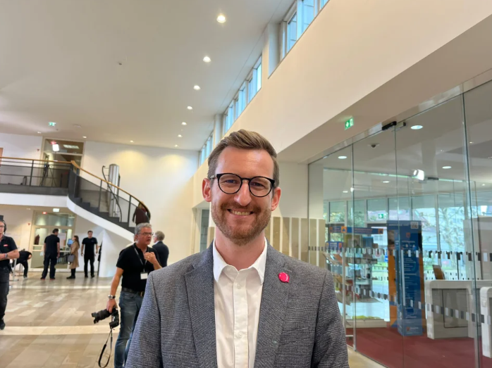 NEOS-Klubobmann Johannes Gasser