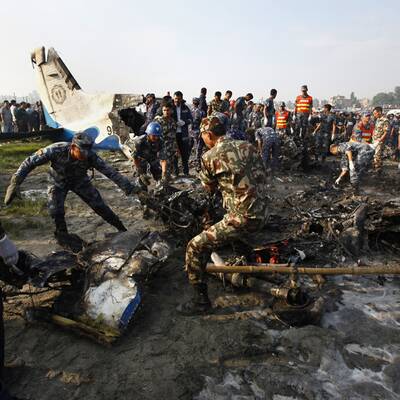19 Tote bei Flugzeugabsturz in Nepal