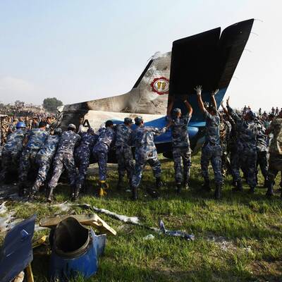 19 Tote bei Flugzeugabsturz in Nepal