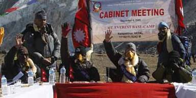 Nepals Regierung tagte am Mount Everest