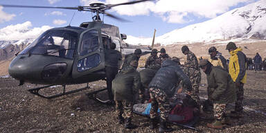 26 Wanderer am Himalaya erfroren