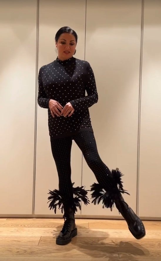 Luxus-Diva: Alleine die Schuhe auf Netrebkos Fotos kosten 13.000 Euro