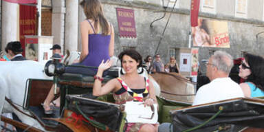 Die Netrebko mit Babybauch in Salzburg