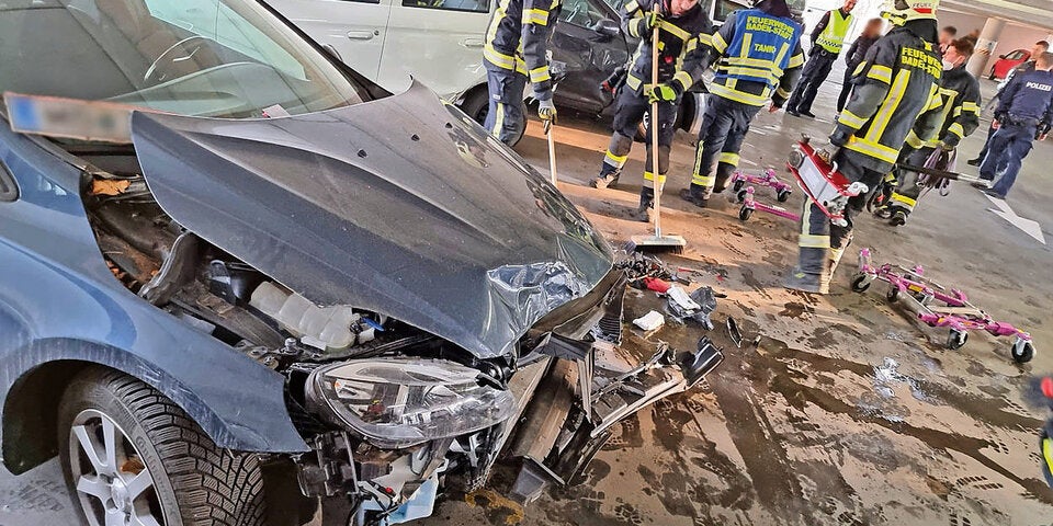 Beim Einparken fünf Autos demoliert