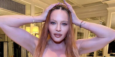 Madonna zeigt sich oben ohne auf Instagram