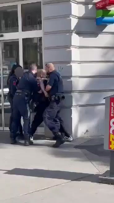 Mann in Wien direkt vor Bankfiliale festgenommen