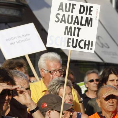 Neuwahl-Demo in Kärnten