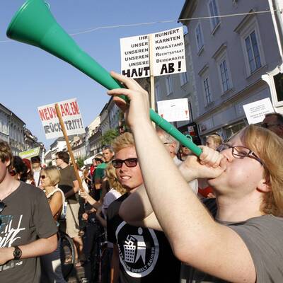 Neuwahl-Demo in Kärnten