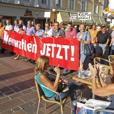 Neuwahl-Demo in Kärnten