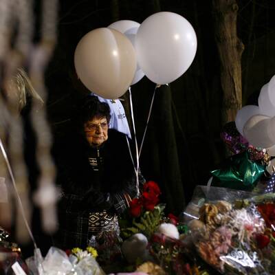 Tausende bei Newtown-Gedenkfeiern