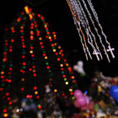 Tausende bei Newtown-Gedenkfeiern