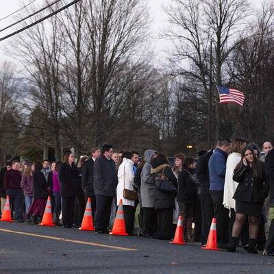 Tausende bei Newtown-Gedenkfeiern