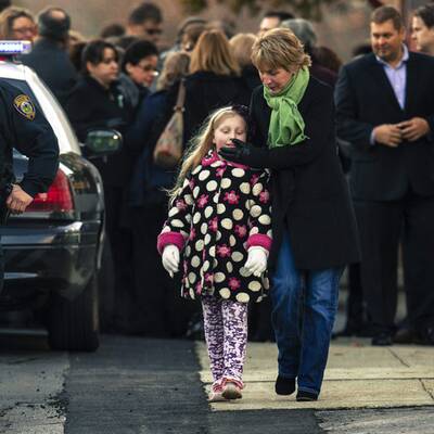 Tausende bei Newtown-Gedenkfeiern