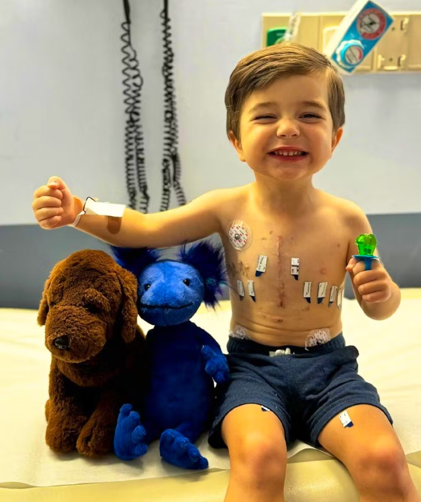 Teddy benötigte eine neue Aortenklappe und erhielt die der elfjährigen Hend 