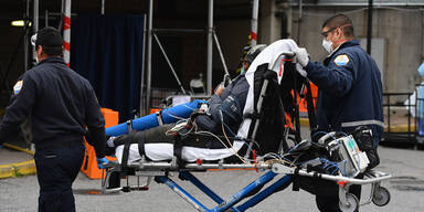 New York: Feldlazarette behandeln Kranke