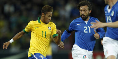 Neymar brasilien Pirlo Italien