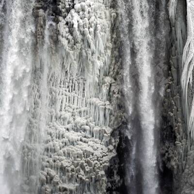 Polar-Kälte in den USA. Auch die berühmte Touristenattraktion ist zu Eis erstarrt.