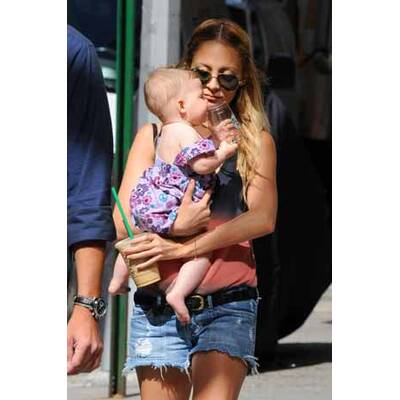 Das ist Nicoles Richies süßes Baby!