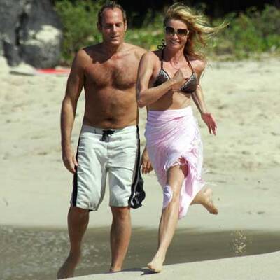 Sexy Housewife Nicolette Sheridan