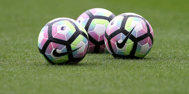 Nike schw&auml;chelt im Wettlauf mit Adidas