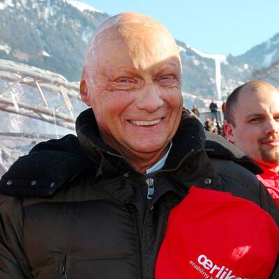 Stars bei der Abfahrt auf der Streif