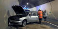 S6: Auto kracht gegen Tunnelwand