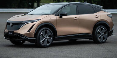 Nissan greift mit E-Crossover Ariya an