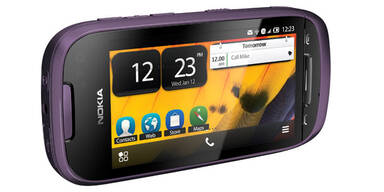 Nokia 701: Erstes Symbian Belle-Smartphone startet