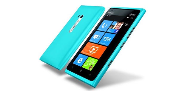 Nokia stellt Lumia 900 mit WP7 und LTE vor