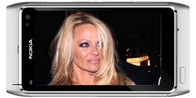 Nokia engagiert Pam Anderson für das N8