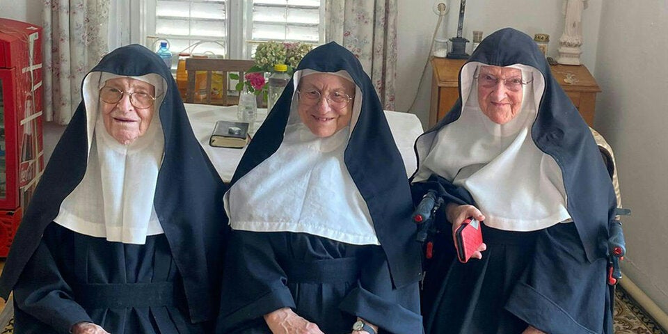 Nonnen bestzen Kloster